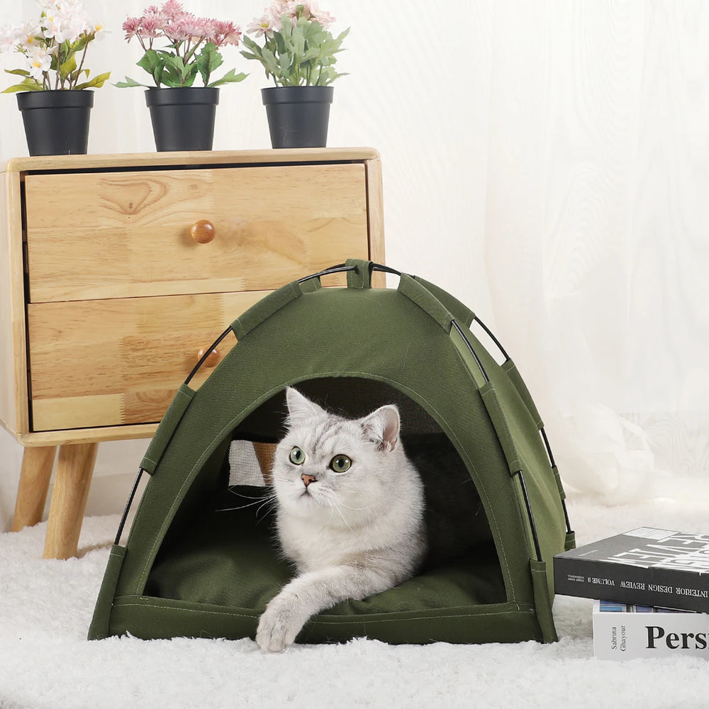 Warm Cushioned Retreat for Cats